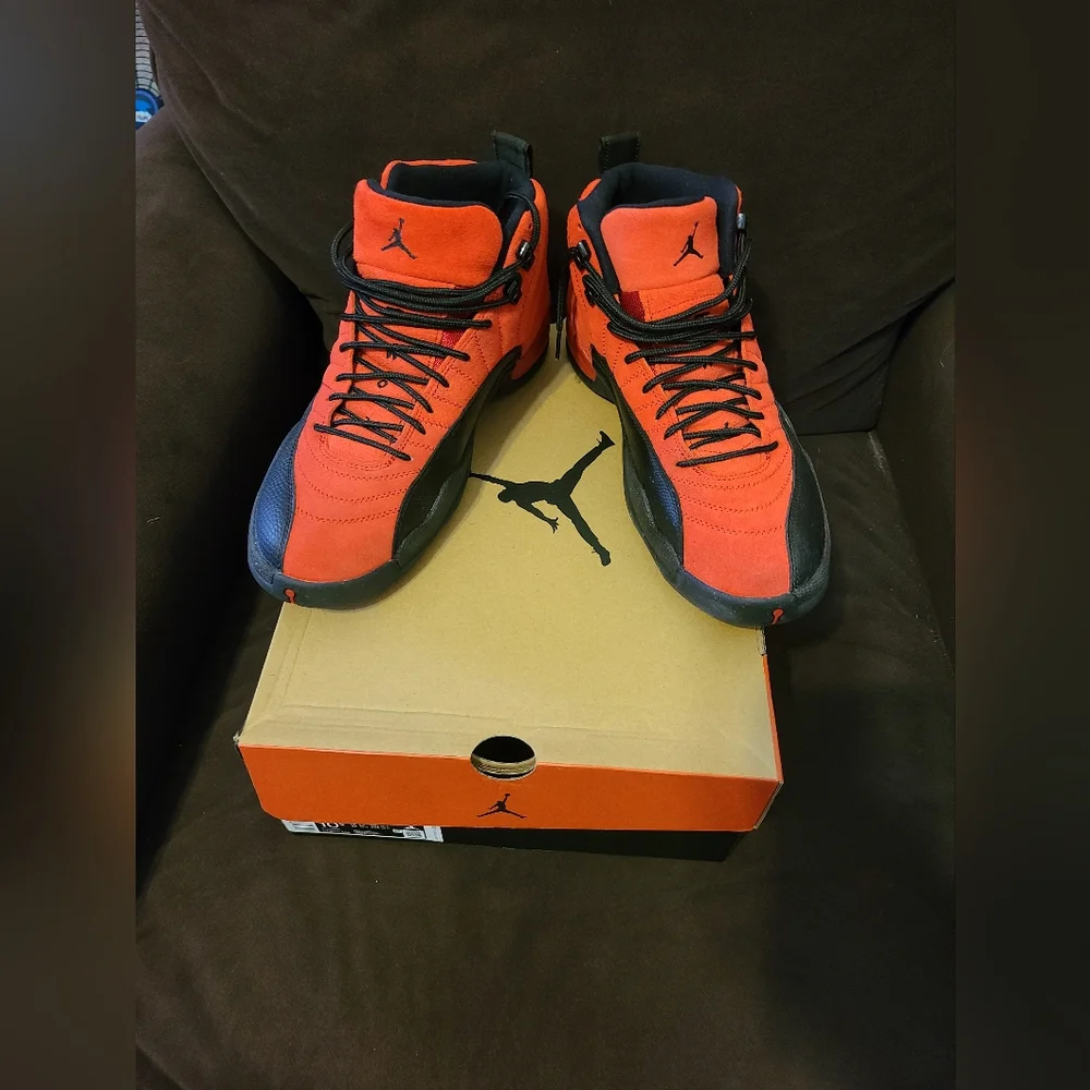 AIR JORDAN 12 RETRO  SNEAKERS